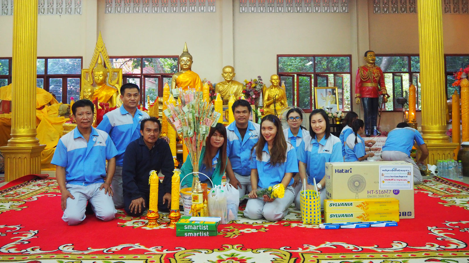 ทำบุญถวายเทียนพรรษา ถวาย ณ วัดเขาโป่งสะเก็ดพุฒาจารย์